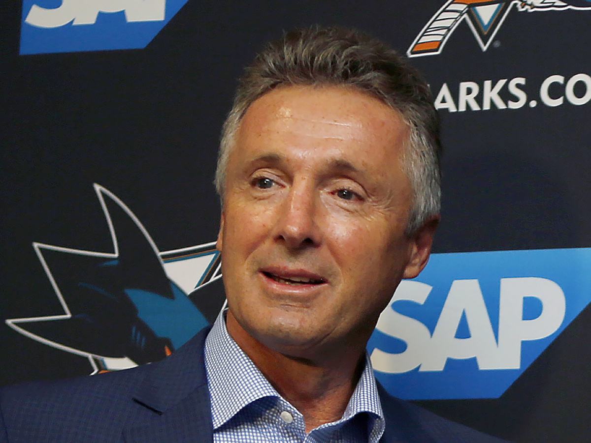 Dlhoročný generálny manažér San Jose Sharks Doug Wilson