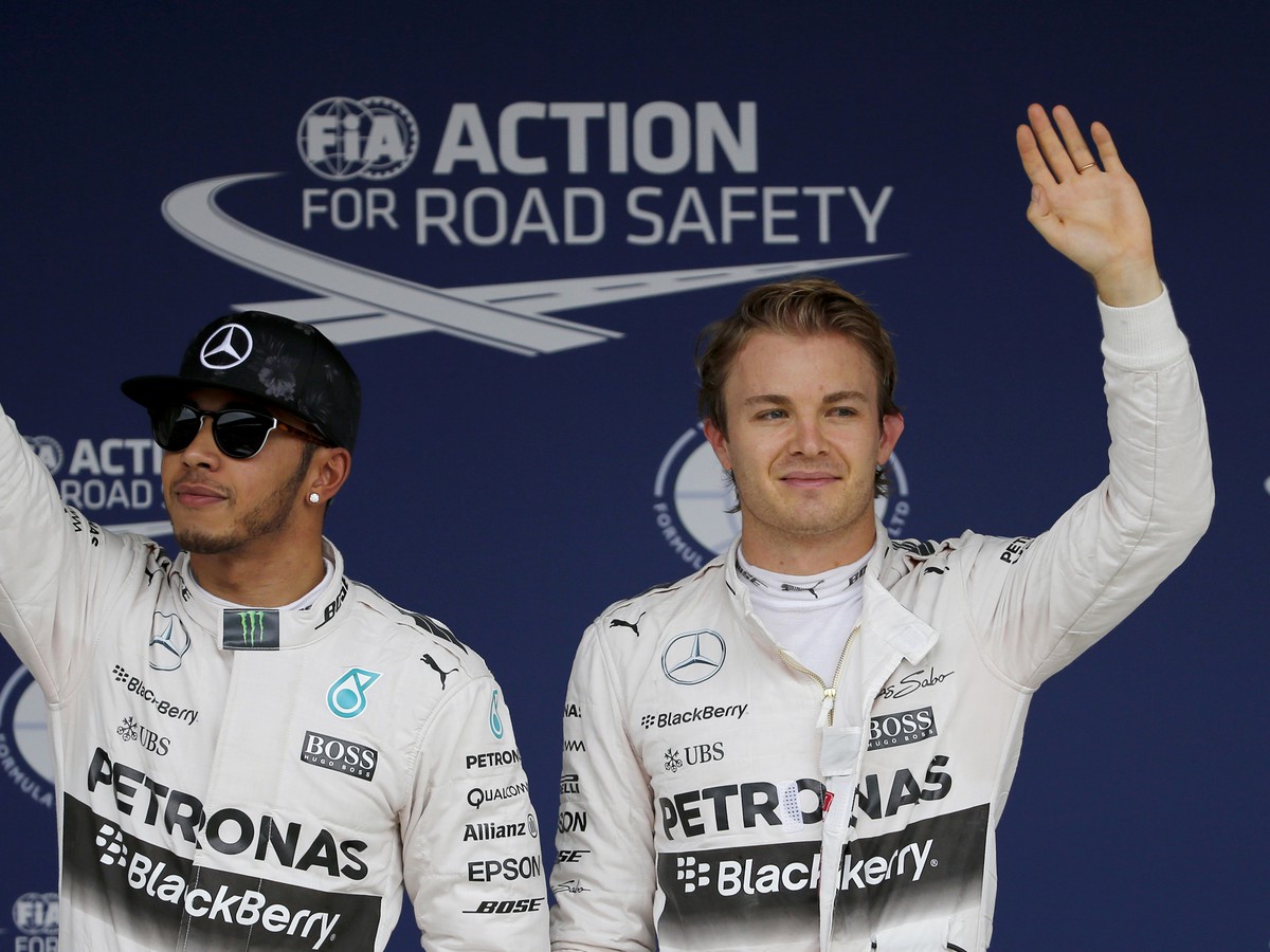 Lewis Hamilton (vľavo) a Nick Rosberg