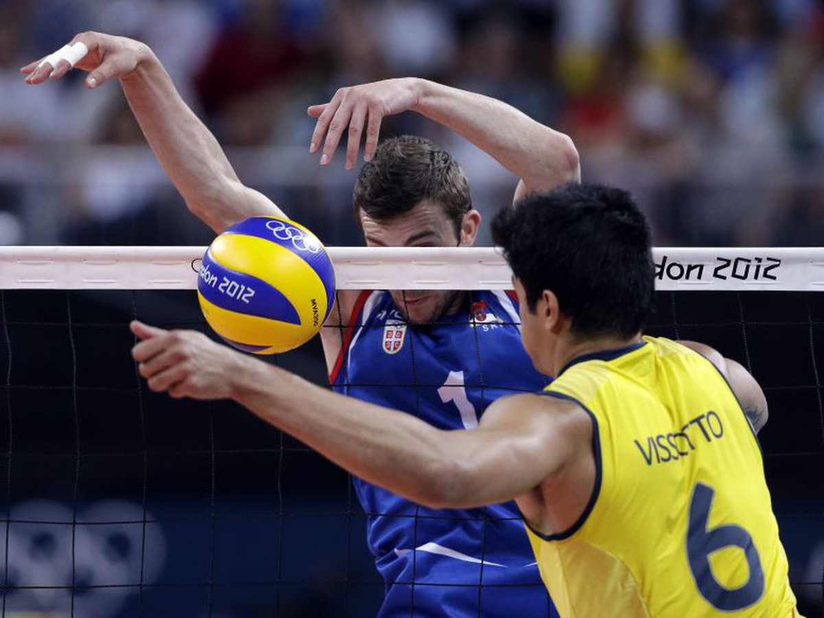 Srb Nikola Kovačevič a Brazílčan Leandro Vissotto Neves