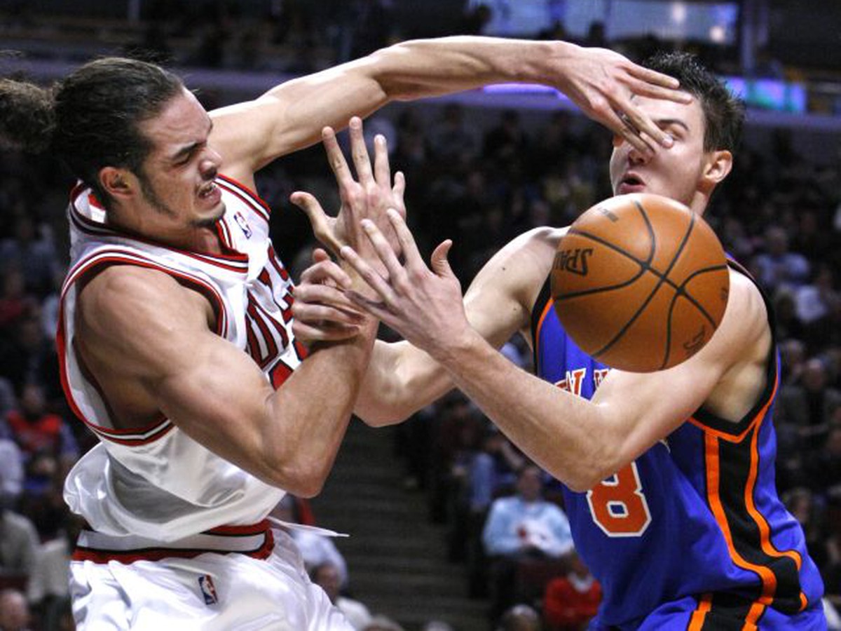Noah z Chicaga v súboji s Gallinarim z New Yorku