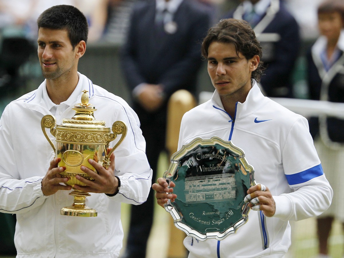 Novak Djokovič a Rafael Nadal po finále Wimbledonu 2011