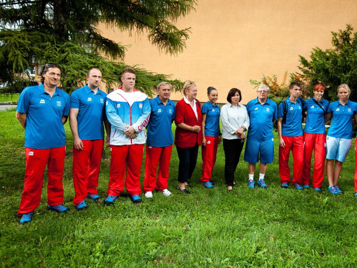 Odchod atletickej výpravy do dejiska OH 2012