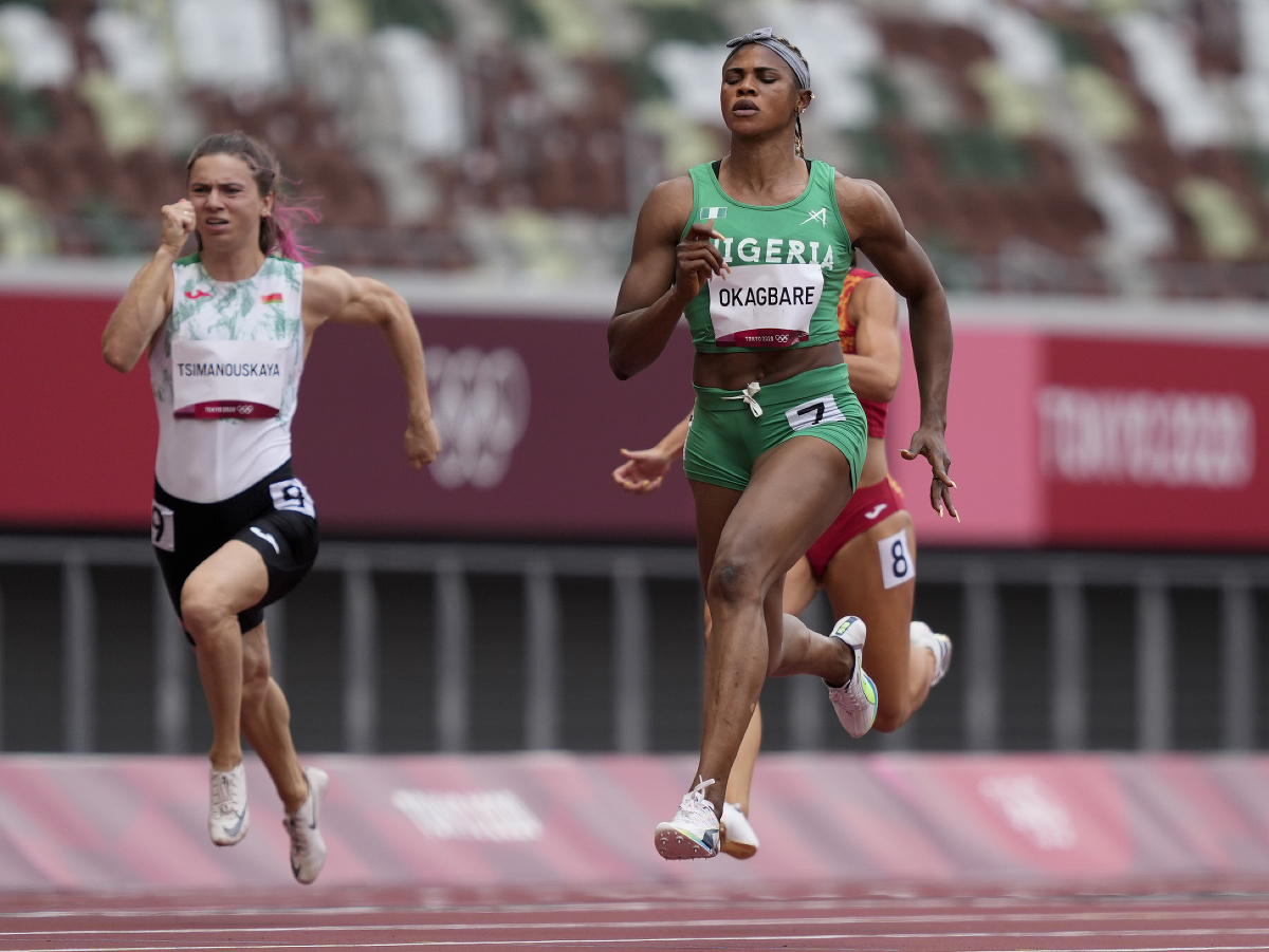 Blessing Okagbareová vyhráva rozbehový šprint na olympiáde v Tokiu