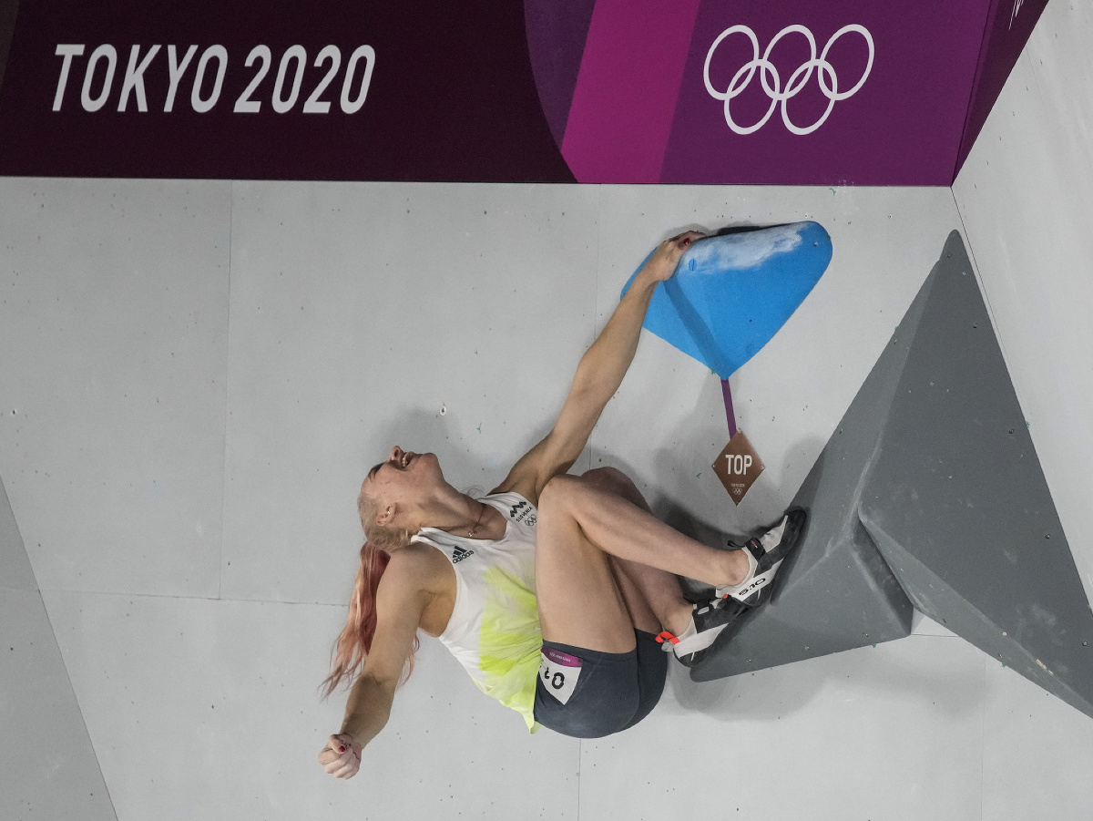 Janja Garnbretová sa stala prvou olympijskou víťazkou v športovom lezení
