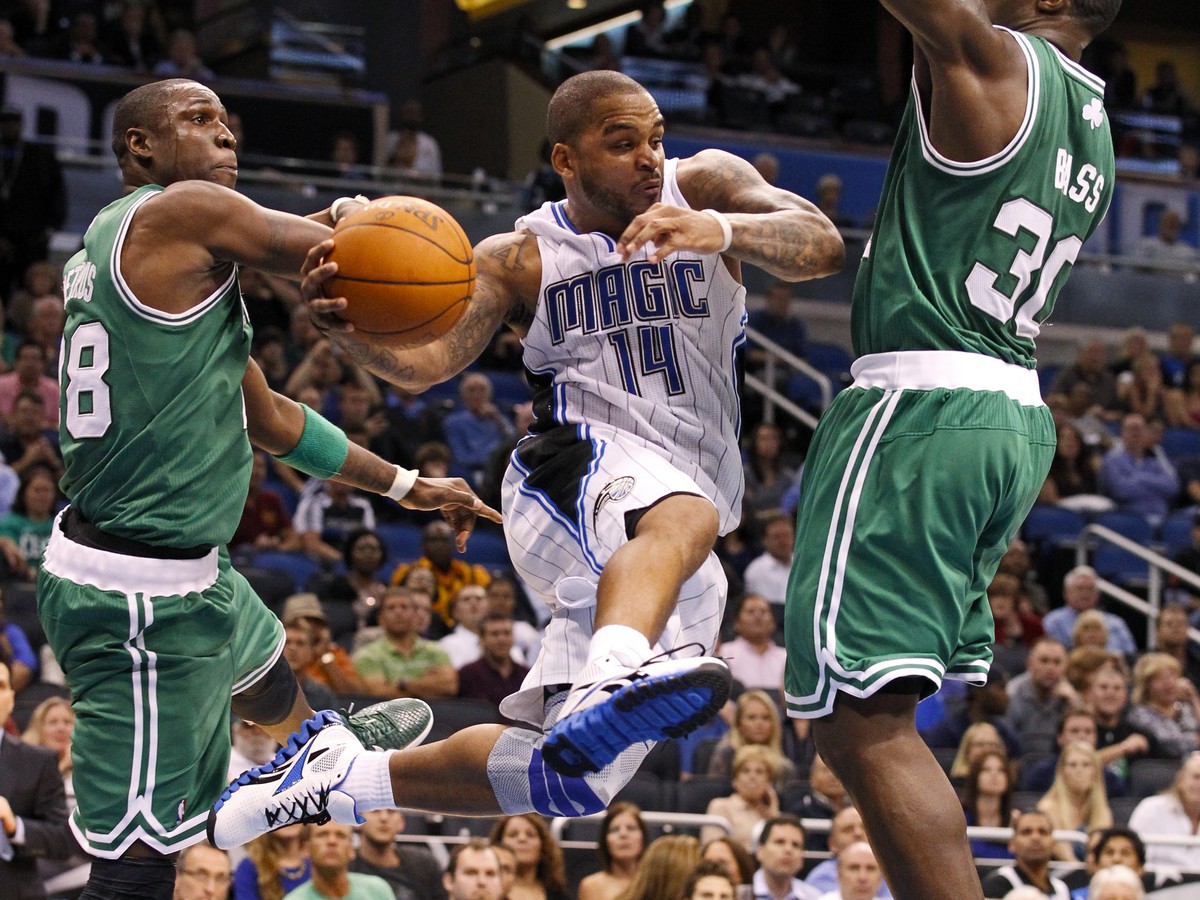 Jameer Nelson medzi hráčmi Bostonu
