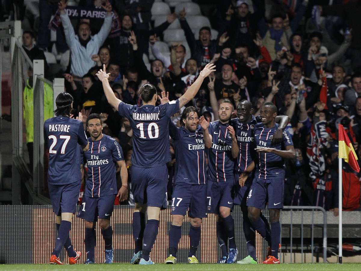 Paris Saint Germain oslavuje po 19 rokoch titul