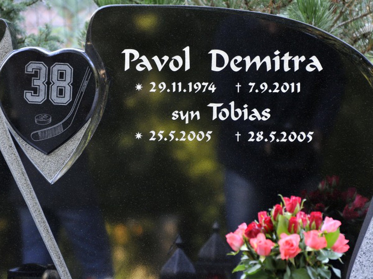 Hrob Pavla Demitru rok po tragickom úmrtí