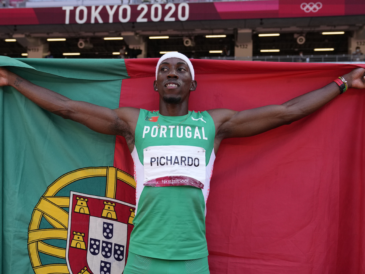 Portugalský atlét Pedro Pablo Pichardo získal na OH 2020 v Tokiu zlatú medailu v trojskoku