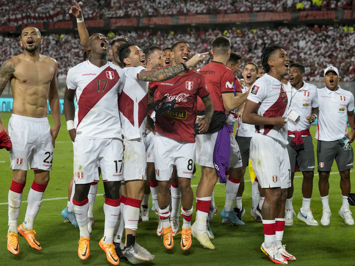 Futbalisti Peru oslavujú postup na MS 2022