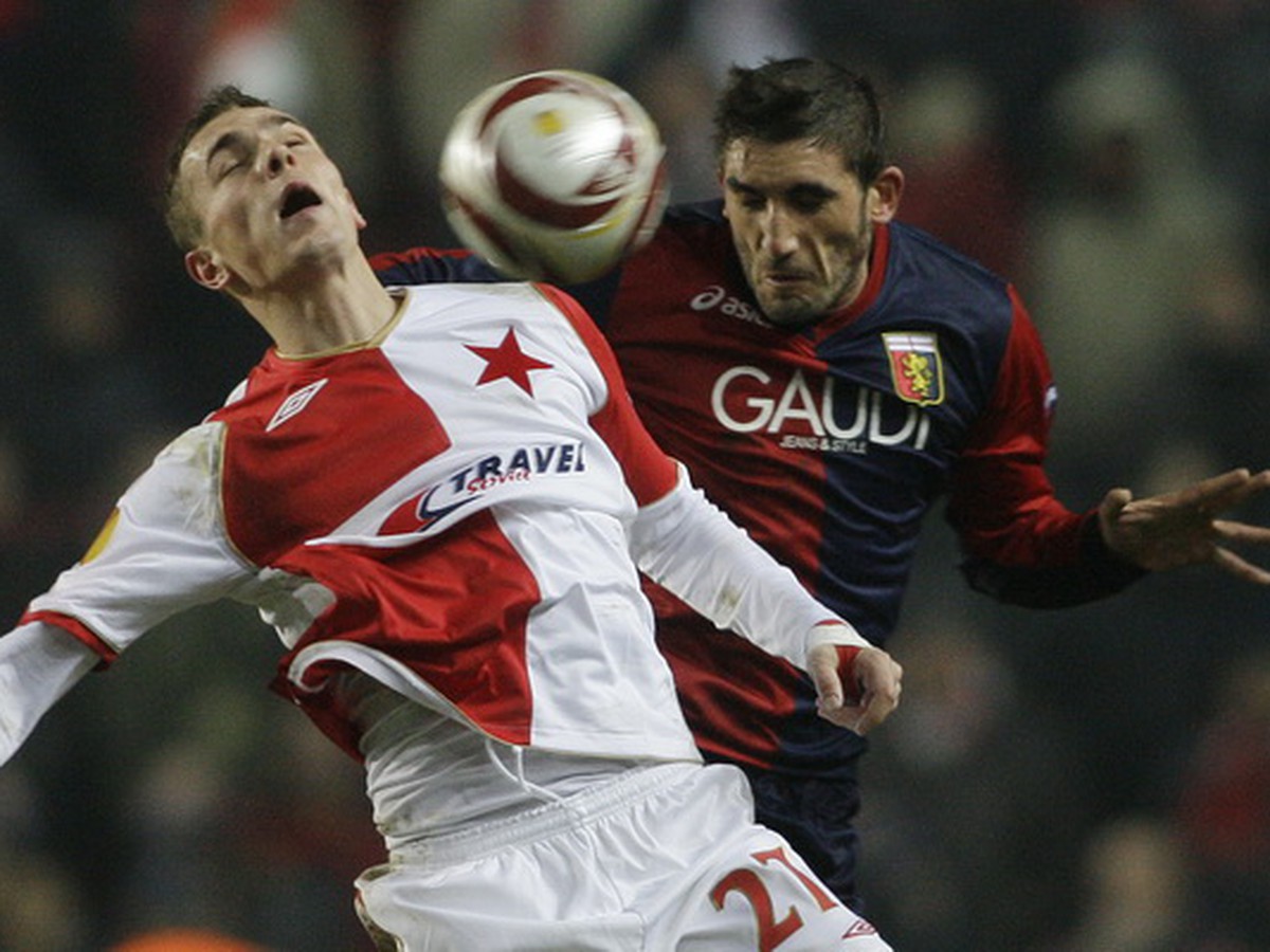 Peter Grajciar a Francesco Modesto v hlavičkovom súboji