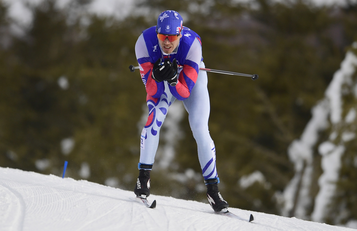 Slovenský bežkár Peter Mlynár počas pretekov 15 km klasicky s intervalovým štartom počas zimných olympijských hier ZOH 2022 v Pekingu