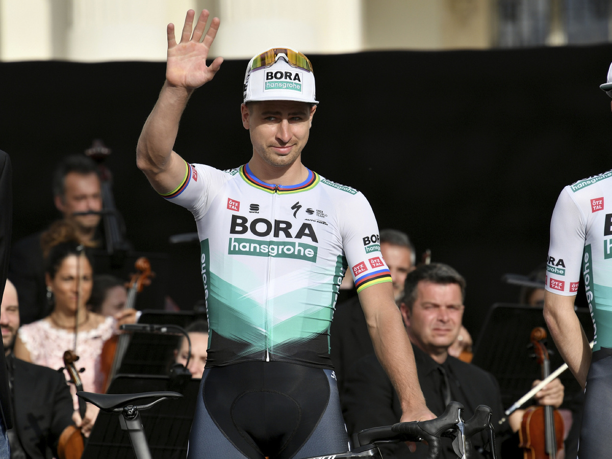 Slovenský cyklista Peter Sagan z tímu Bora-Hansgrohe počas prezentácie pred začiatkom etapových pretekov Giro d'Italia