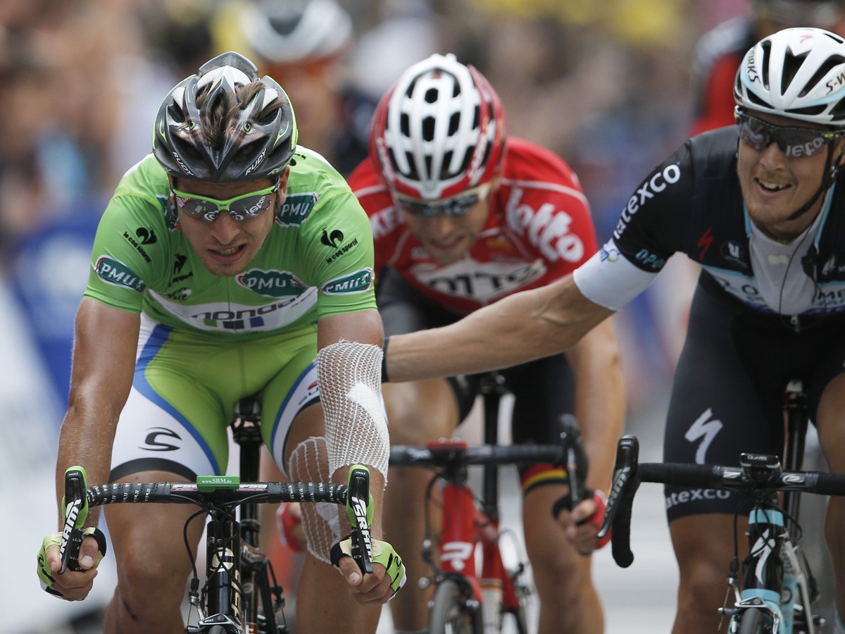 Peter Sagan (v zelenom) a Matteo Trentin v cieli siedmej etapy Tour