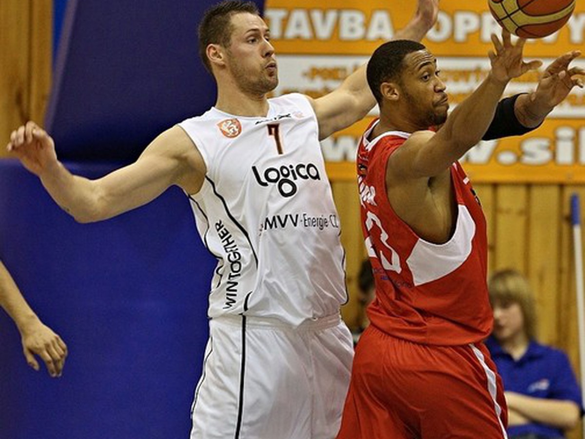 Peter Sedmák (vľavo)