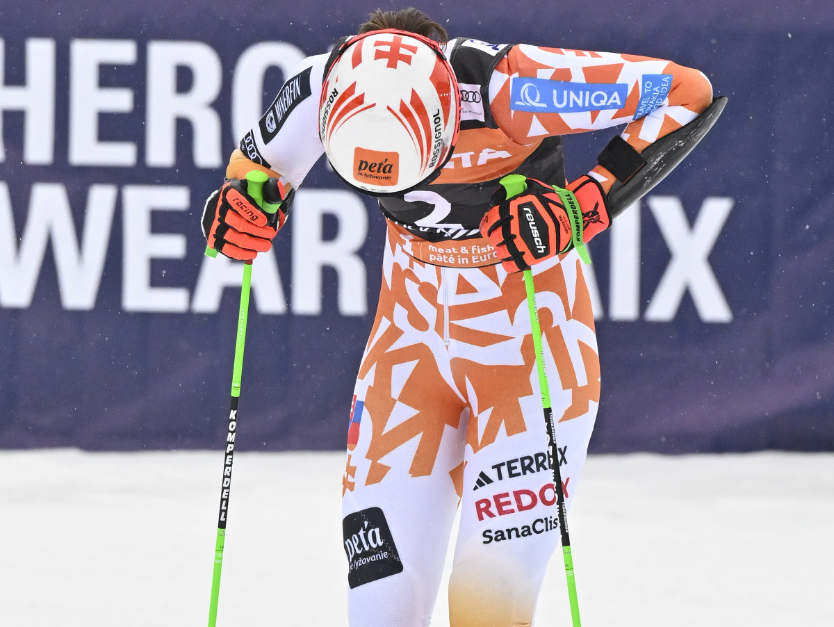 Petra Vlhová reaguje v cieli 2. kola obrovského slalomu Svetového pohára v alpskom lyžovaní v slovinskej Kranjskej Gore
