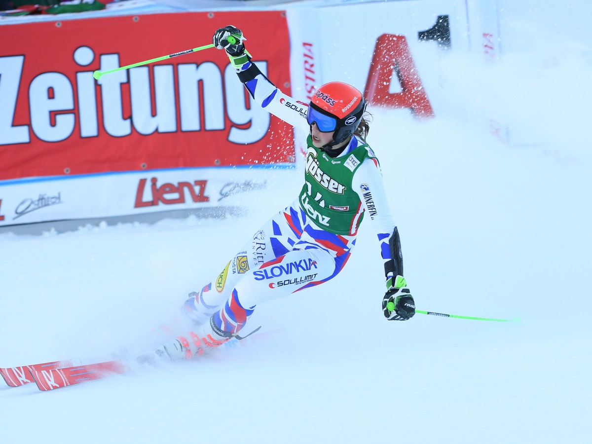 Petra Vlhová sa teší v cieli 2. kola obrovského slalomu v rakúskom Lienzi