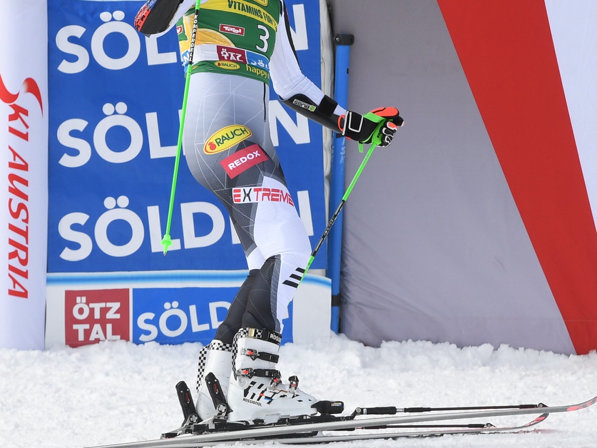 Na snímke slovenská lyžiarka Petra Vlhová po druhom kole obrovského slalomu žien