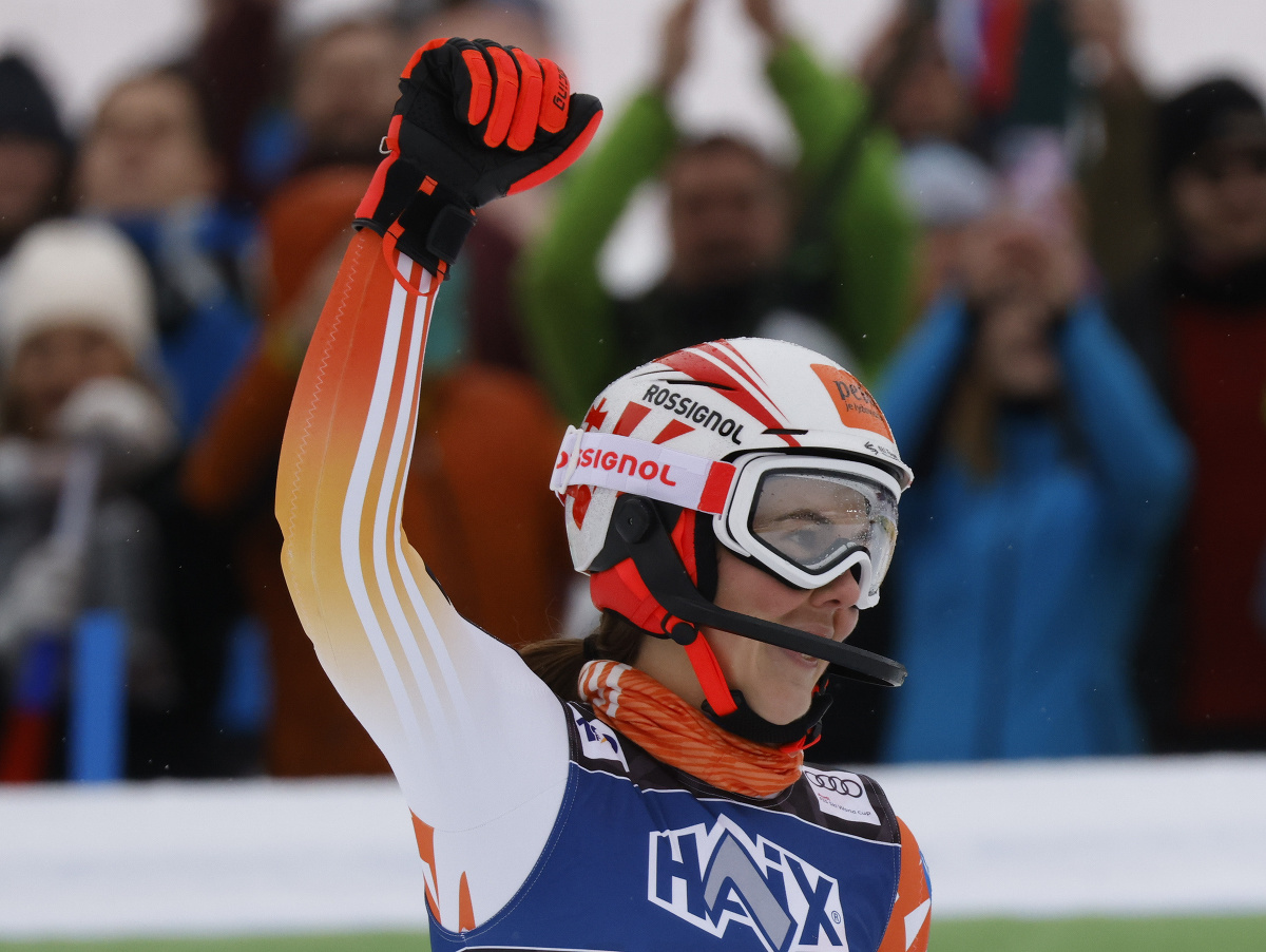 Petra Vlhová a jej bezprostredná oslava v cieli slalomu v Kranjskej Gore