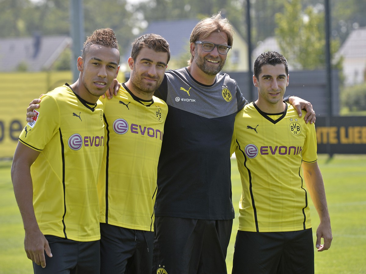 Pierre-Emerick Aubameyang (vľavo)