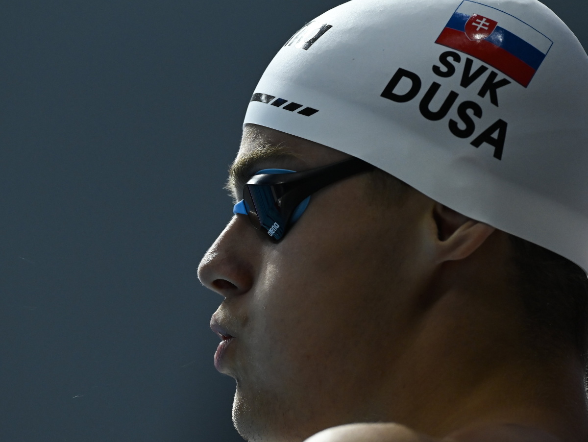 Slovenský reprezentant v plávaní Matej Duša sa pripravuje v rozplavbách na 50 m voľný spôsob na plaveckých MS v Budapešti