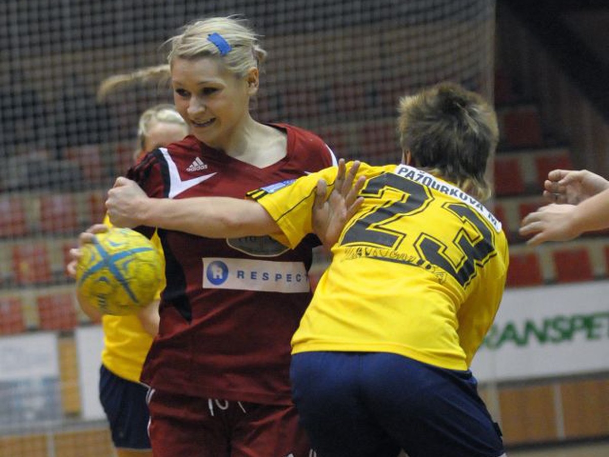 Petra Popluhárová