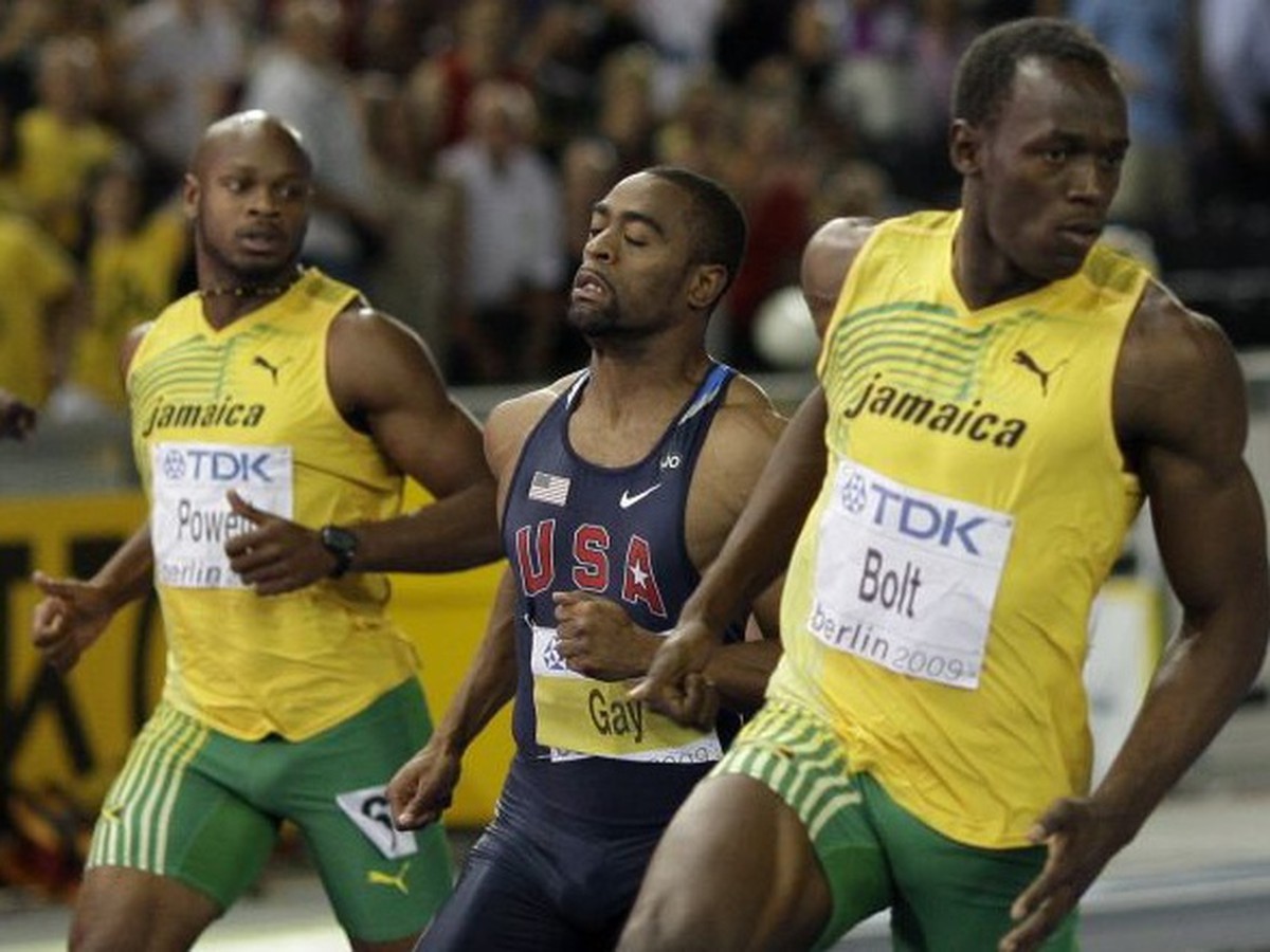 Zľava Powell, Gay a Bolt. Jedine svetový rekordér nemá s dopingom problémy.