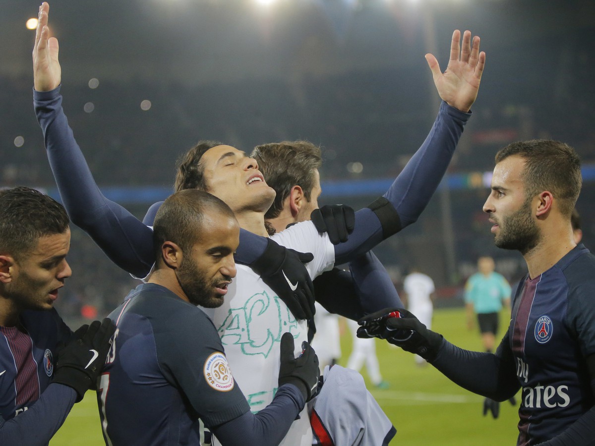 Edinson Cavani z penalty pečatil triumf PSG