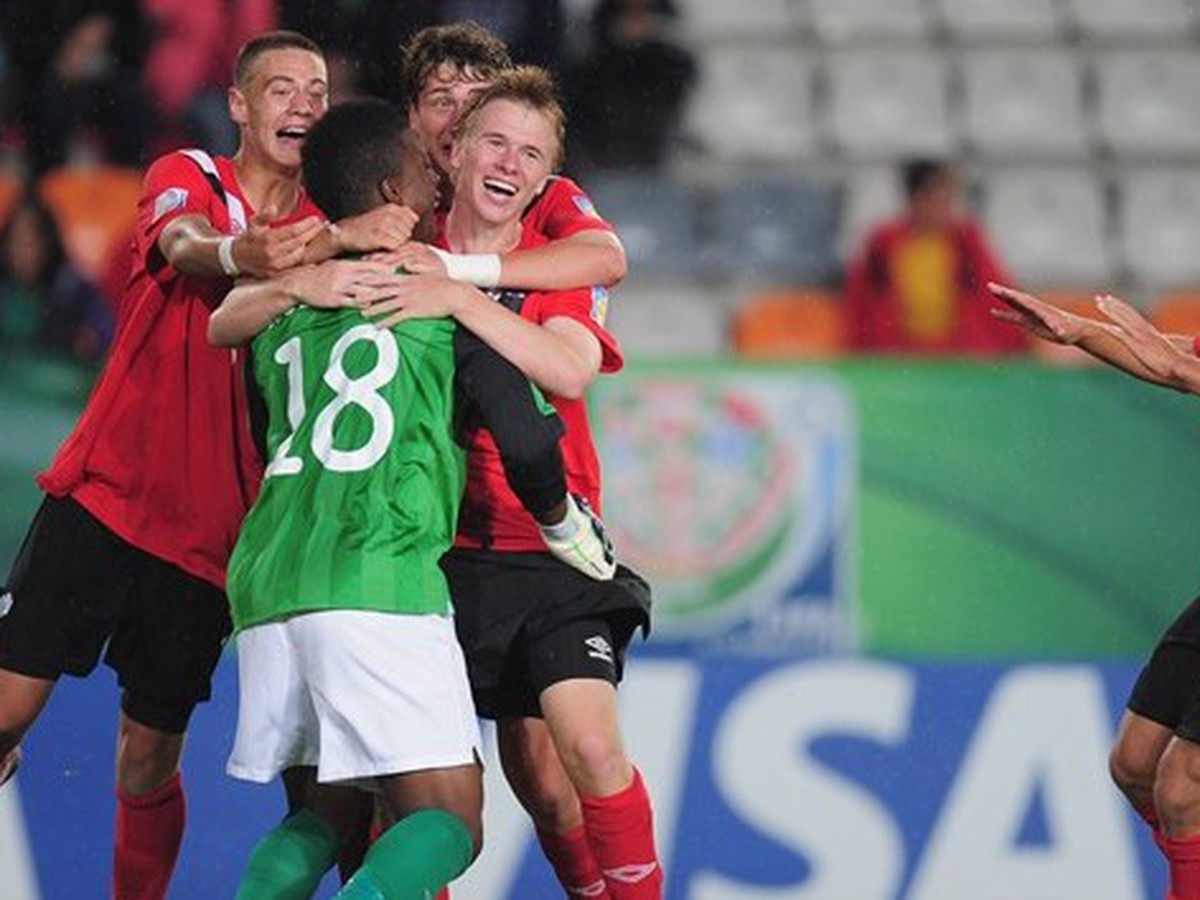 Brankár Quillan Roberts sa raduje z gólu