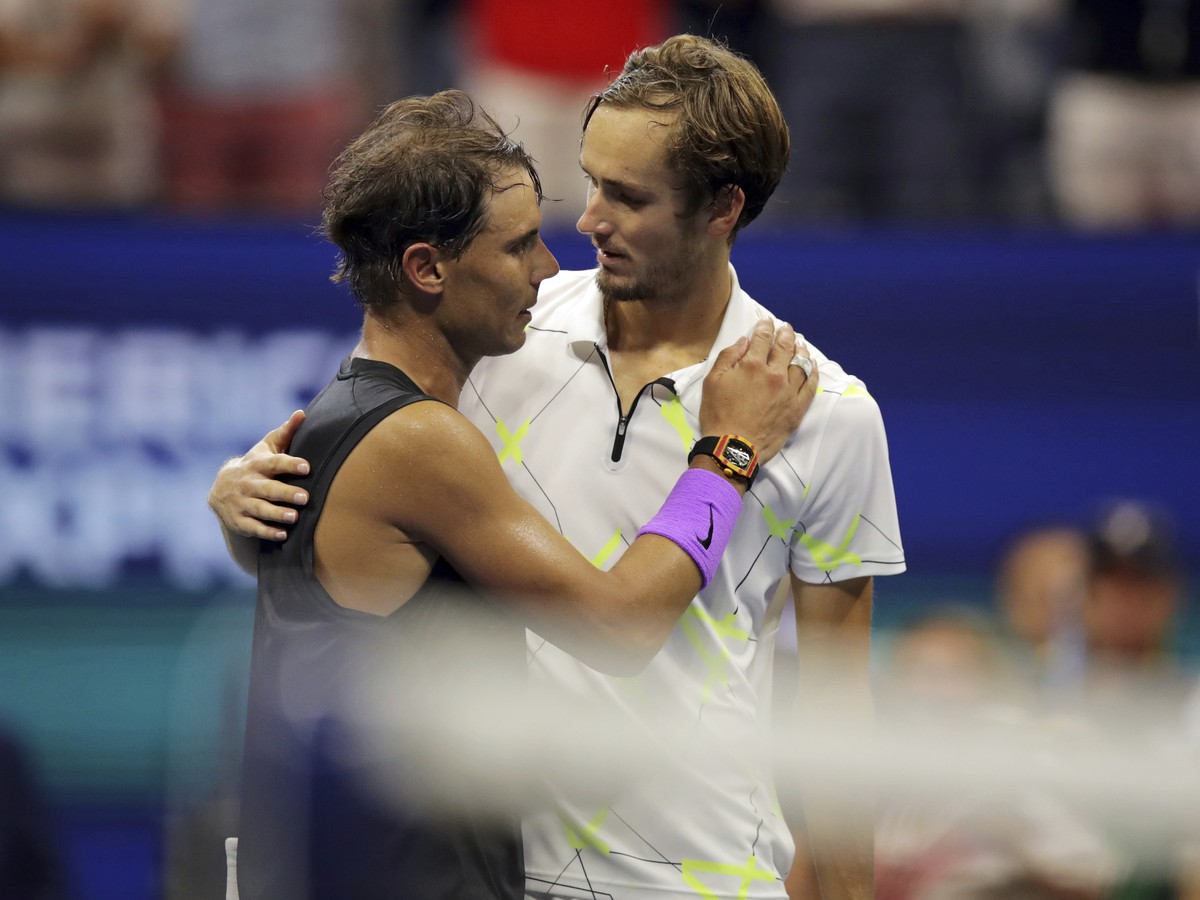 Rafael Nadal a Daniil Medvedev po finálovom zápase na US Open 2019