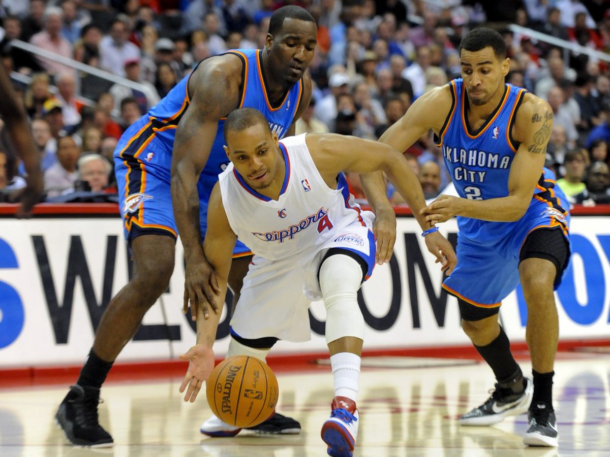 Randy Foye si kryje loptu