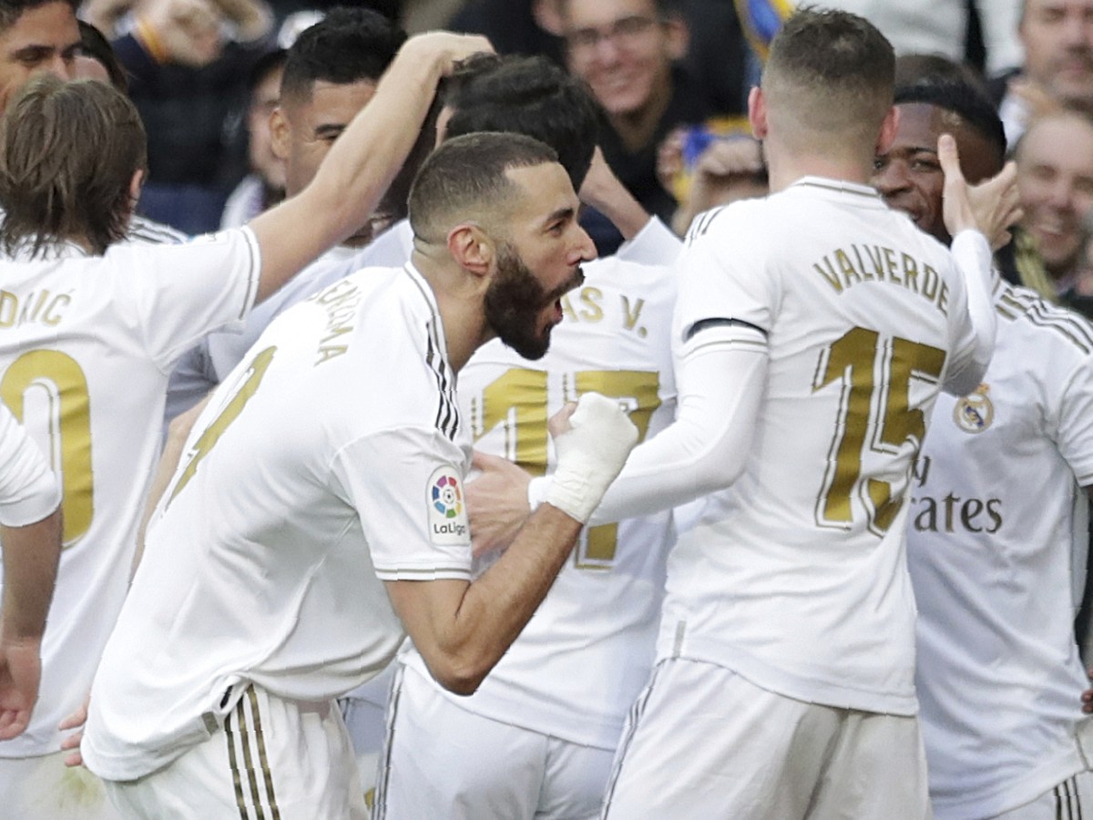 Hráči Realu oslavujú po strelenom góle