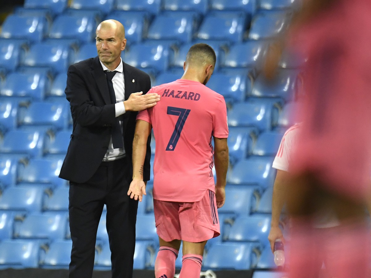 Manažér Zinedine Zidane a Eden Hazard