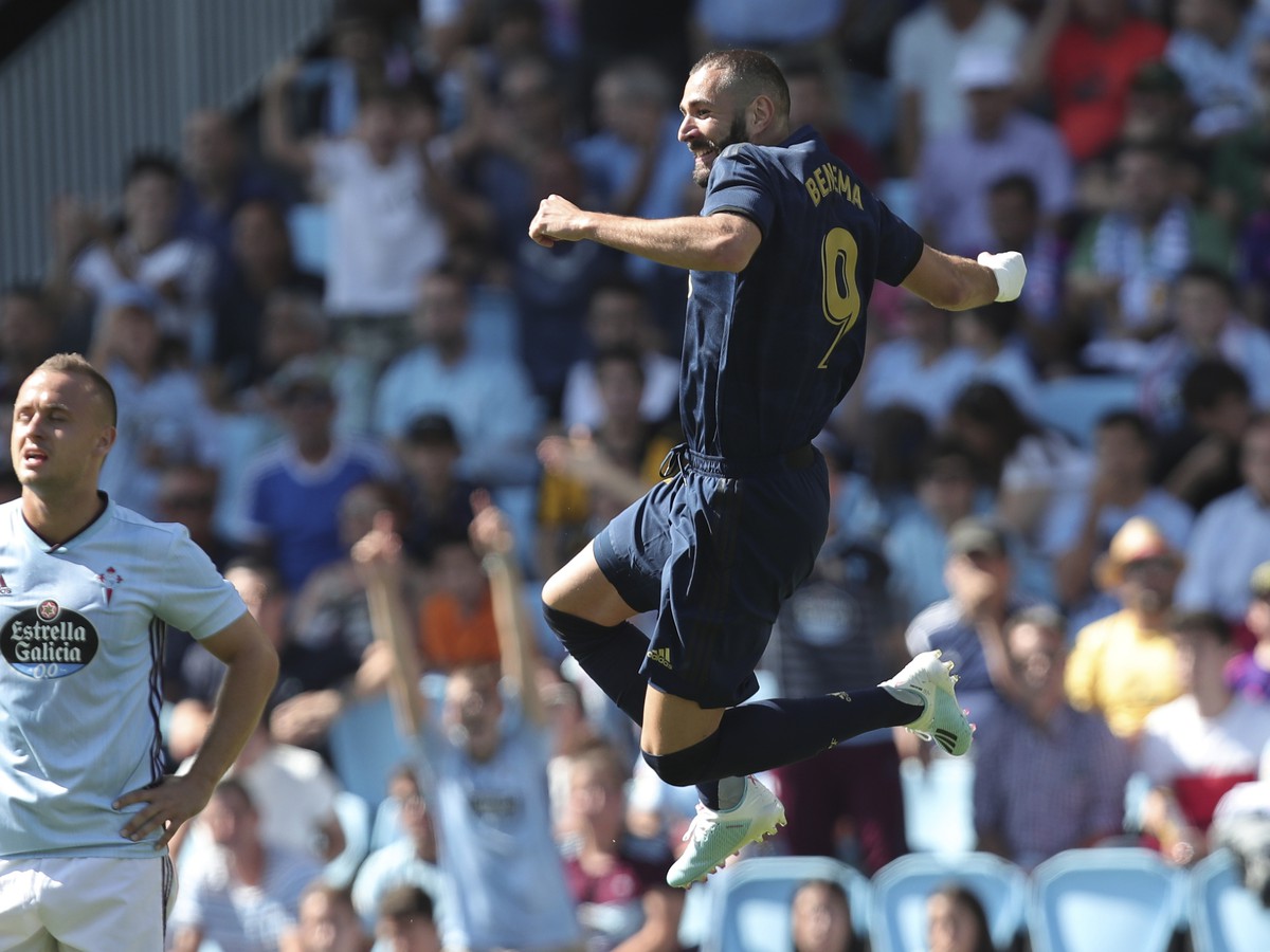 Karim Benzema sa raduje z gólu