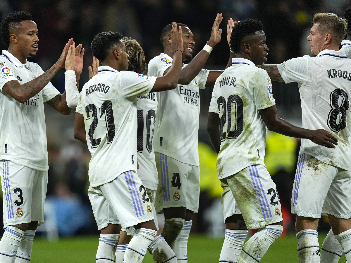Hráči Realu Madrid sa radujú z gólu