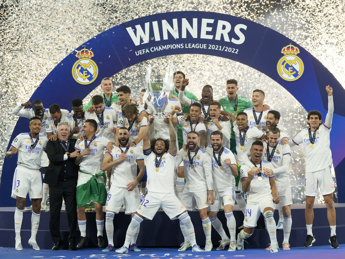 Real Madrid s trofejou pre víťaza Ligy majstrov