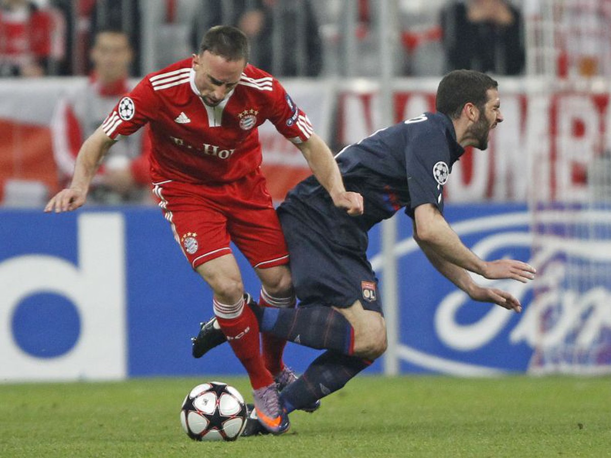 Zákrok Francka Ribéryho, po ktorom dostal červenú kartu