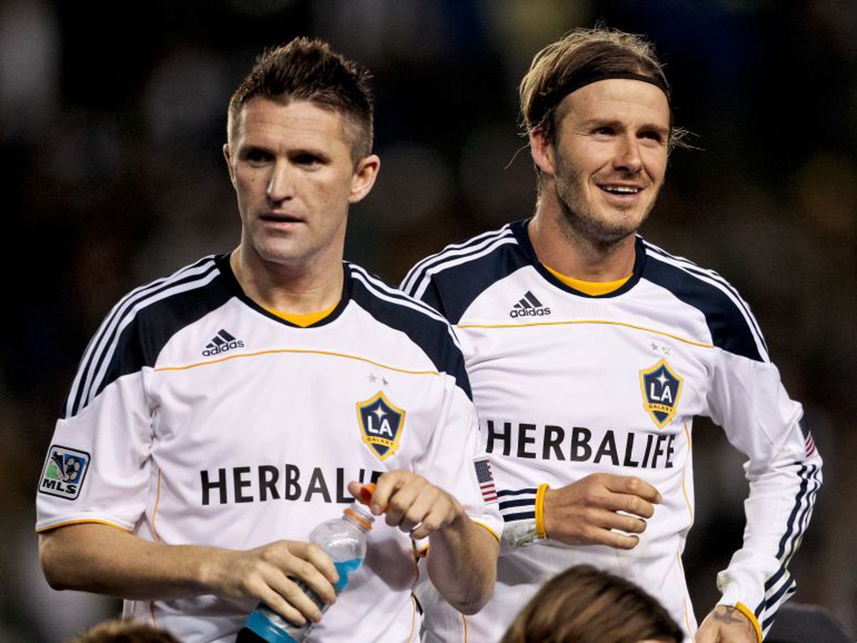 Robbie Keane a David Beckham po konečnom hvizde