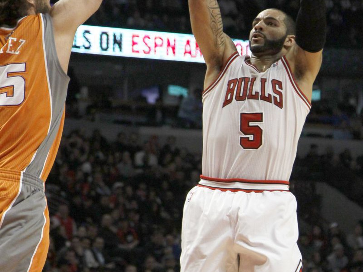Robin Lopez a Carlos Boozer