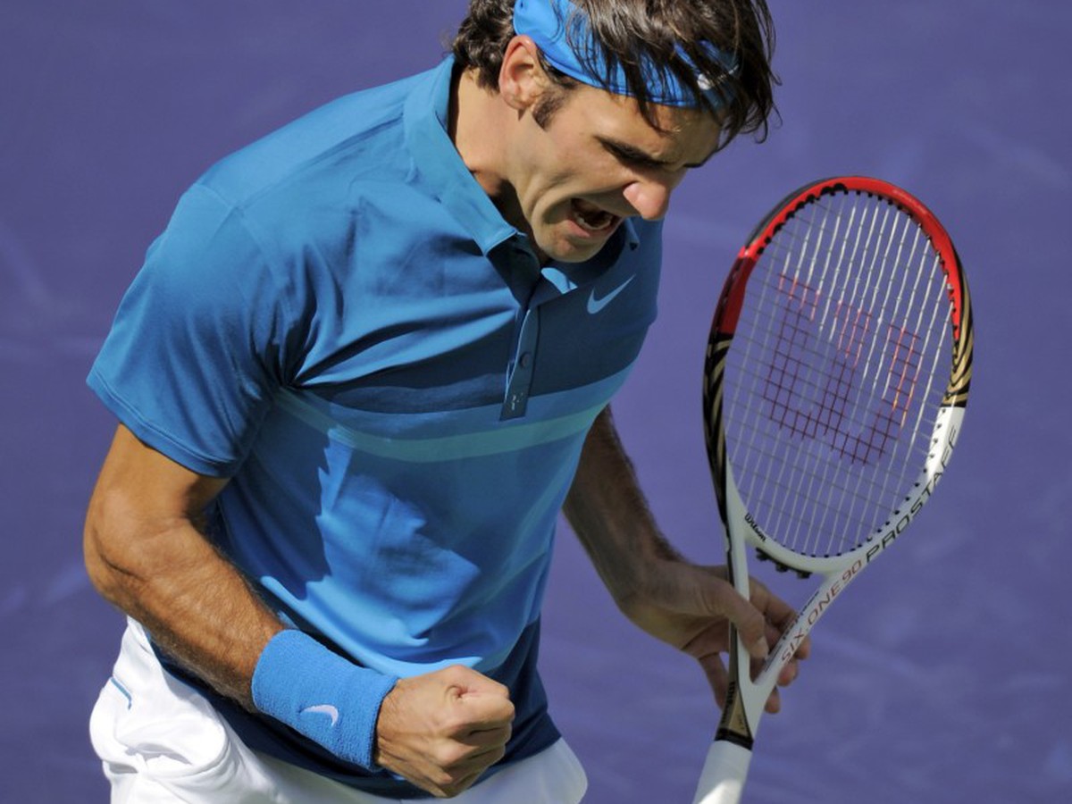 Roger Federer pri typickom prejave radosti