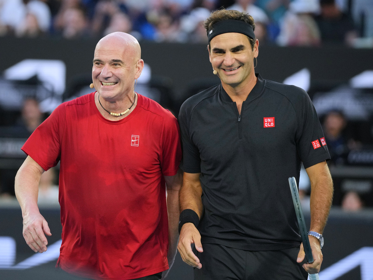 Legendárny Andre Agassi a Roger Federer