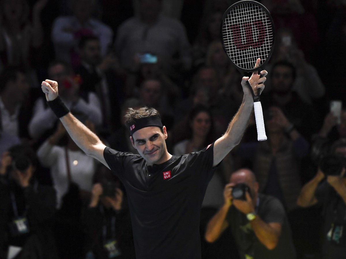 Roger Federer sa raduje z výhry nad Novakom Djokovičom