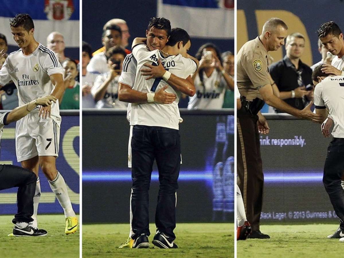 Fanúšik sa objal s Ronaldom počas prípravného zápasu s Chelsea