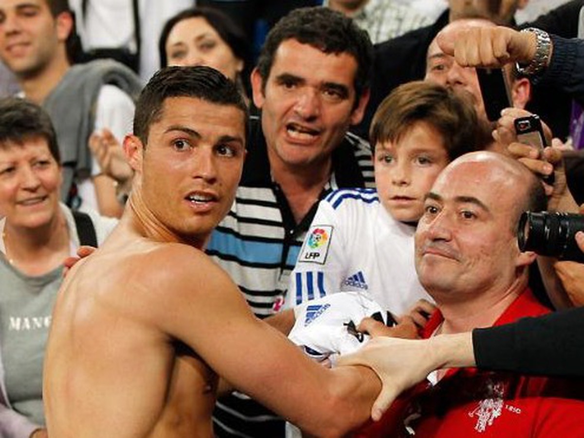 Ronaldo odškodňuje zraneného fanúšika