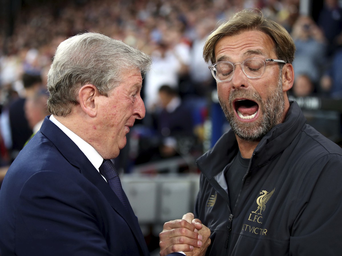 Tréner Crystal Palace Roy Hodgson (vľavo) a tréner Liverpoolu Jürgen Klopp