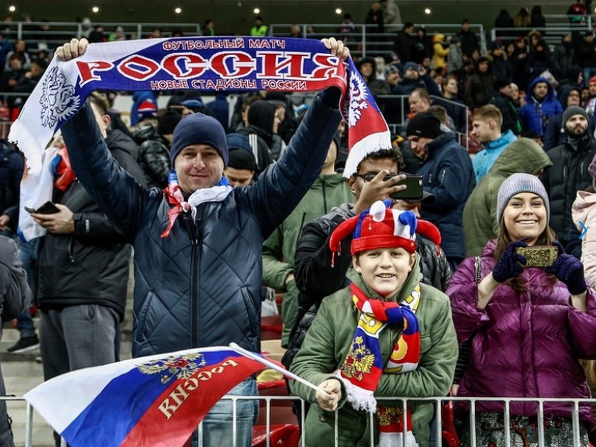 Ruskí fanúšikovia počas súboja s Argentínou