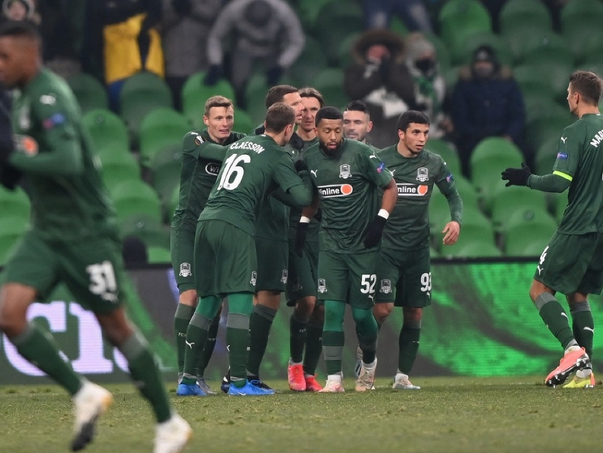 Viktor Claesson a futbalisti ruského FK Krasnodar oslavujú gól