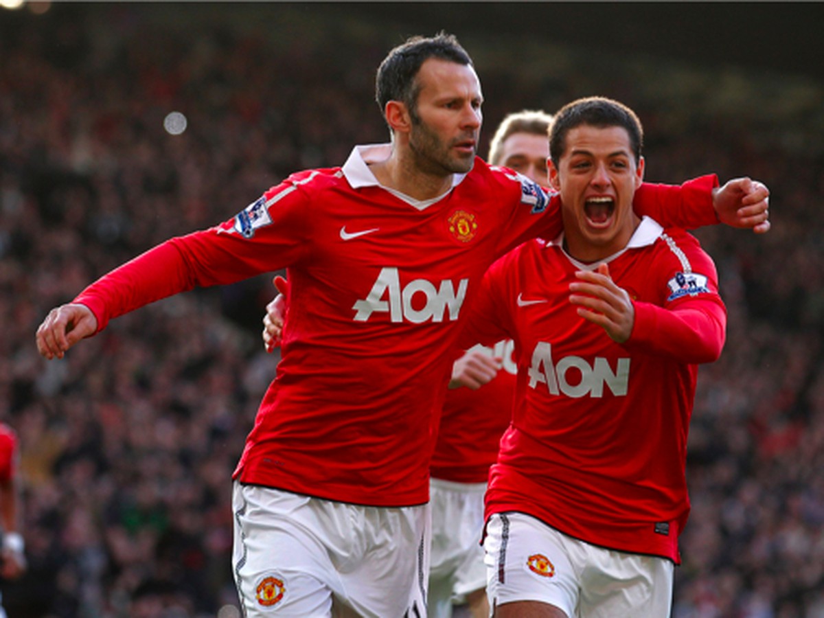 Ryan Giggs a Chicharito sa tešia z gólu