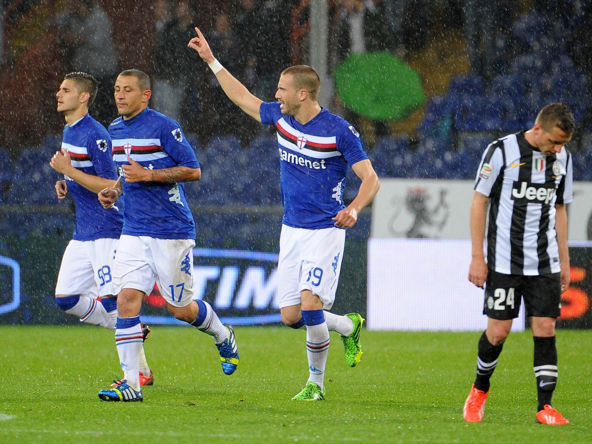 Lorenzo De Silvestri po góle do siete Juventusu
