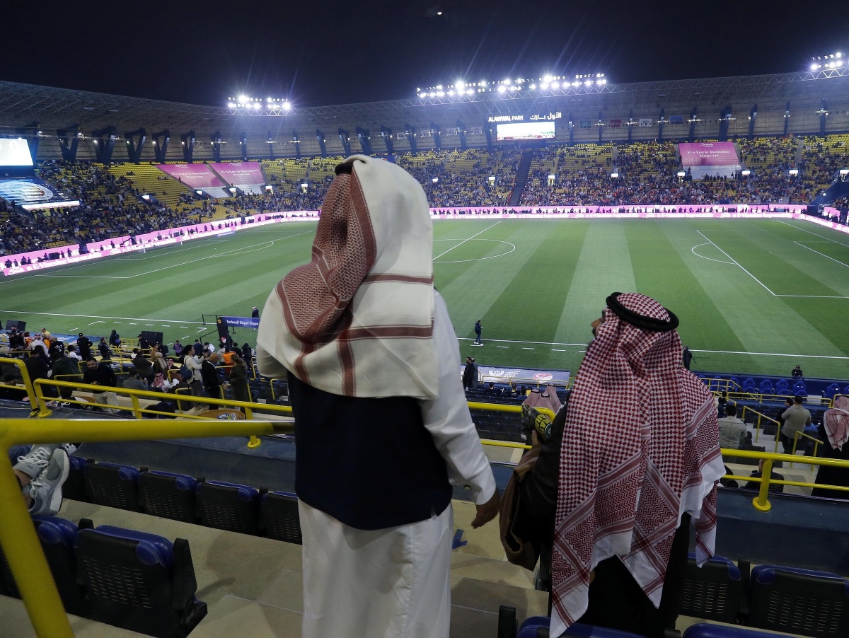 Saudskí fanúšikovia na štadióne v Rijáde
