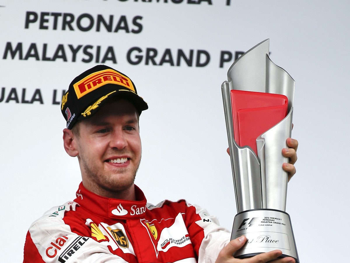Sebastian Vettel senzačne triumfoval na nedeľňajšej Veľkej cene Malajzie formuly 1